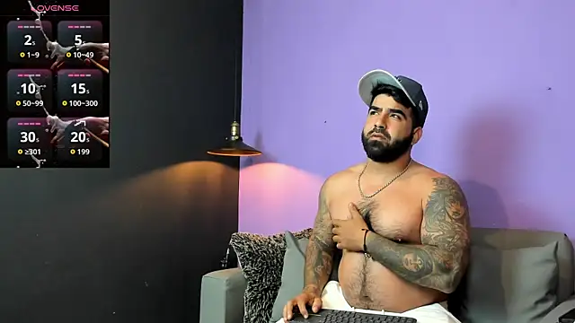 Snapshot of Lyon_vach chatting on July 21, 3:14 pm Lyon vach online show from July 21, 3:14 pm
