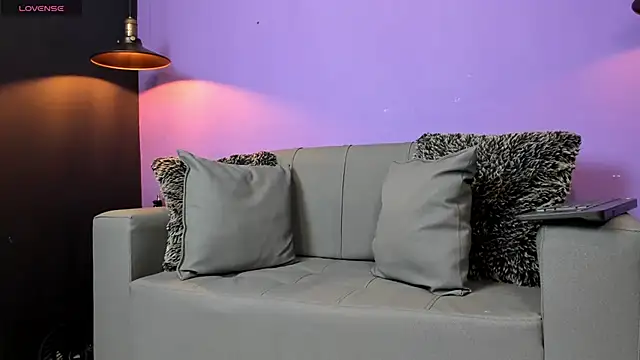 Snapshot of Lyon_vach chatting on July 28, 1:43 pm Lyon vach online show from July 28, 1:43 pm
