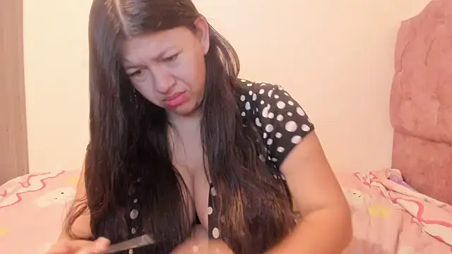 Snapshot of Catherine_tabarezx chatting on June 15, 11:34 am Catherine tabarezx online show from June 15, 11:34 am