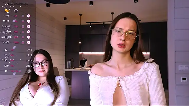 dorafisher01 online show from November 16, 2:11 pm