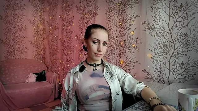 Mary0Lou online show from February 14, 8:00 am