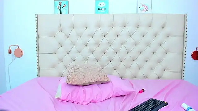 Snapshot of Kim_Eli chatting on December 19, 2:01 am Kim Eli online show from December 19, 2:01 am