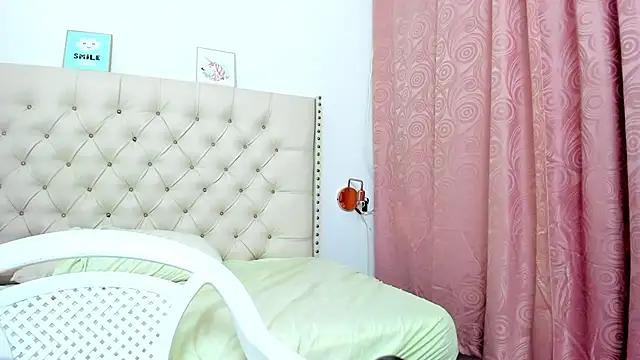 Snapshot of Kim_Eli chatting on January 6, 10:47 pm Kim Eli online show from January 6, 10:47 pm