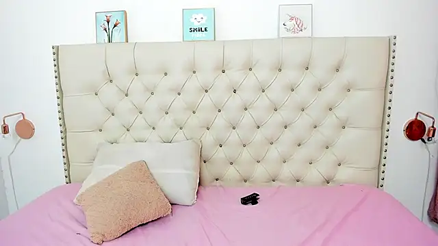 Snapshot of Kim_Eli chatting on February 12, 7:56 pm Kim Eli online show from February 12, 7:56 pm