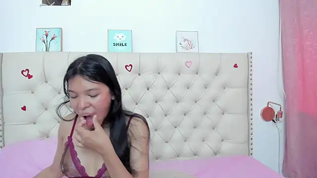 Snapshot of Kim_Eli chatting on March 10, 7:29 pm Kim Eli online show from March 10, 7:29 pm