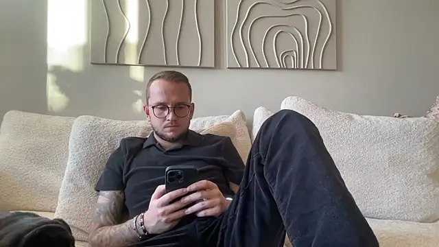 thehornyguy97 online show from December 20, 11:39 am