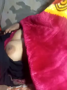 Indcople28 online show from December 31, 7:07 pm