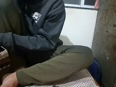 Jonrobinso online show from December 17, 3:18 pm