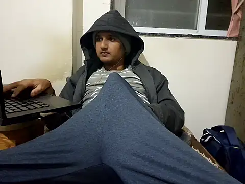 Jonrobinso online show from December 18, 3:40 pm