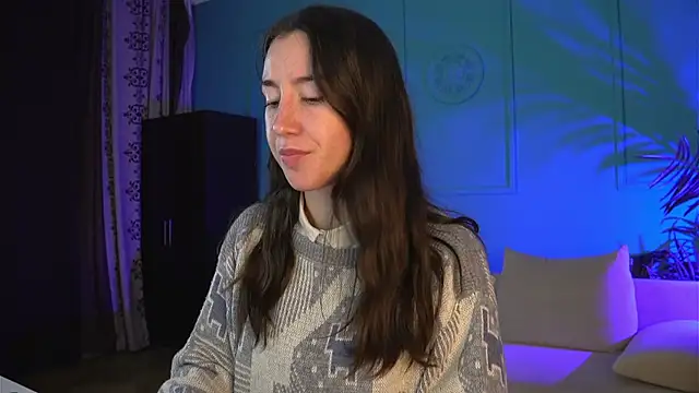 Belle Via online show from February 27, 3:45 pm