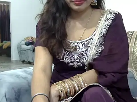 Snapshot of mishi_kaur chatting on December 27, 5:09 am mishi kaur online show from December 27, 5:09 am