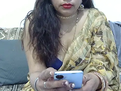 Snapshot of mishi_kaur chatting on January 26, 10:23 am mishi kaur online show from January 26, 10:23 am
