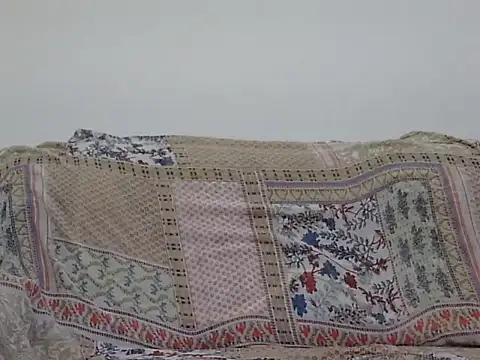 Snapshot of mishi_kaur chatting on March 12, 5:02 am mishi kaur online show from March 12, 5:02 am