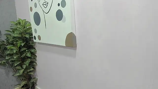 Tiffany mendez online show from December 20, 12:01 pm