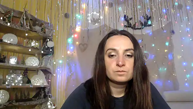 Snapshot of AskMeStandUp chatting on January 14, 9:20 pm AskMeStandUp online show from January 14, 9:20 pm