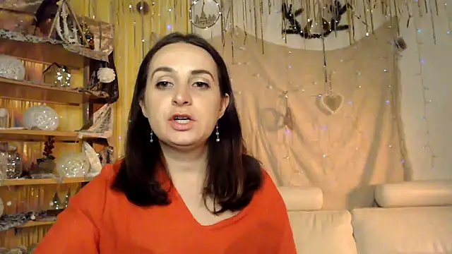 Snapshot of AskMeStandUp chatting on February 20, 9:26 pm AskMeStandUp online show from February 20, 9:26 pm