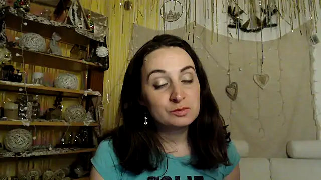 Snapshot of AskMeStandUp chatting on March 11, 7:53 pm AskMeStandUp online show from March 11, 7:53 pm