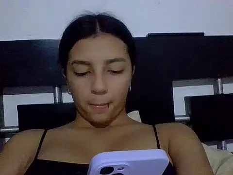 Snapshot of Tatiana_Oscar chatting on June 3, 7:08 pm Tatiana Oscar online show from June 3, 7:08 pm