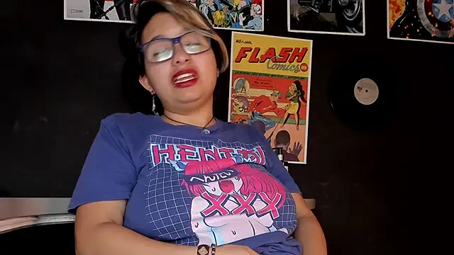 Snapshot of NovaGlitz chatting on December 10, 5:44 pm NovaGlitz online show from December 10, 5:44 pm