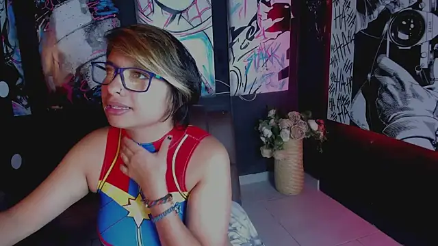 Snapshot of NovaGlitz chatting on December 16, 11:44 am NovaGlitz online show from December 16, 11:44 am