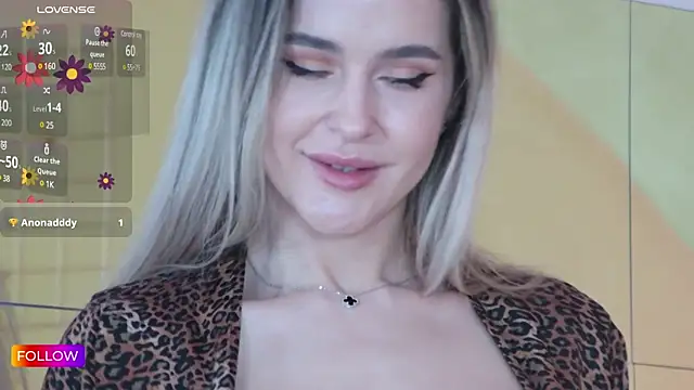 Snapshot of Sarah-Hart chatting on February 16, 9:37 am Sarah-Hart online show from February 16, 9:37 am