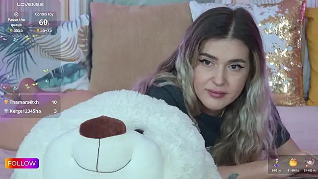 Snapshot of Sarah-Hart chatting on March 16, 7:15 am Sarah-Hart online show from March 16, 7:15 am