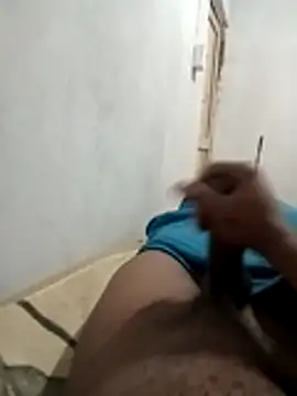 izinjamfee2 online show from April 8, 3:06 am