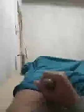 izinjamfee2 online show from June 15, 11:29 pm