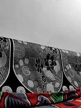 Snapshot of Habibi_big_b chatting on February 8, 6:01 am Habibi big b online show from February 8, 6:01 am