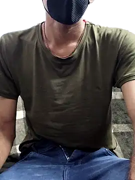 Snapshot of Habibi_big_b chatting on February 13, 6:27 pm Habibi big b online show from February 13, 6:27 pm