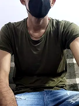 Snapshot of Habibi_big_b chatting on February 21, 4:37 pm Habibi big b online show from February 21, 4:37 pm