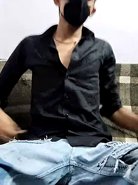 Snapshot of Habibi_big_b chatting on February 22, 5:13 pm Habibi big b online show from February 22, 5:13 pm