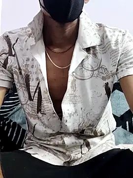 Snapshot of Habibi_big_b chatting on March 5, 9:27 am Habibi big b online show from March 5, 9:27 am