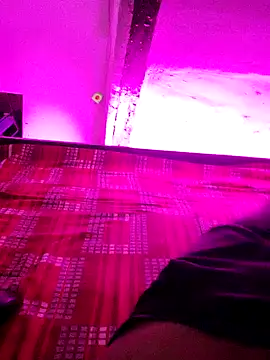 Snapshot of Habibi_big_b chatting on September 30, 7:52 pm Habibi big b online show from September 30, 7:52 pm