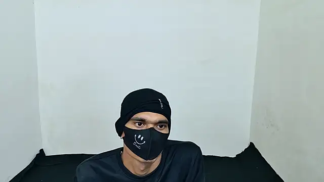 Snapshot of Habibi_big_b chatting on November 13, 5:23 pm Habibi big b online show from November 13, 5:23 pm