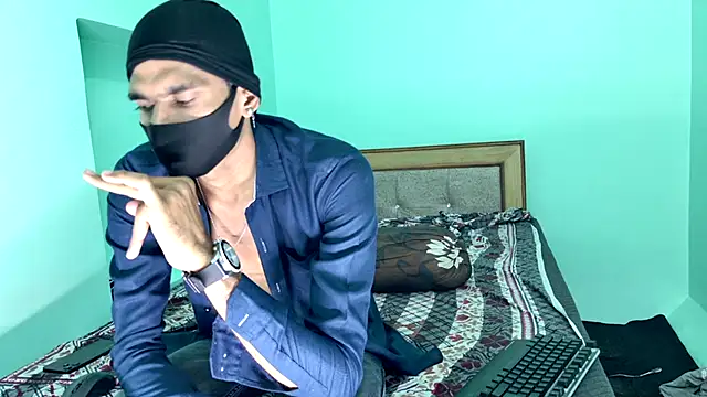 Snapshot of Habibi_big_b chatting on February 23, 8:12 am Habibi big b online show from February 23, 8:12 am