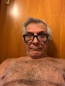 Snapshot of 4n4l1zz4m1 chatting on January 18, 12:58 am 4n4l1zz4m1 online show from January 18, 12:58 am