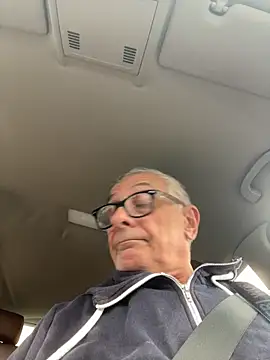 Snapshot of 4n4l1zz4m1 chatting on February 4, 1:17 pm 4n4l1zz4m1 online show from February 4, 1:17 pm