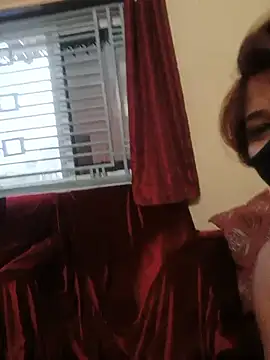 Snapshot of BongQueen9 chatting on July 14, 12:24 am BongQueen9 online show from July 14, 12:24 am