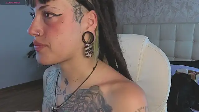  sharlotte777 online show from March 17, 4:28 am