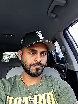 islandvybee55 online show from August 3, 1:49 pm