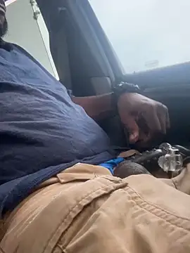 Snapshot of SukItSlo444 chatting on April 14, 2:12 pm SukItSlo444 online show from April 14, 2:12 pm