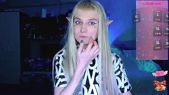 mischellemeow13 online show from January 8, 12:35 am