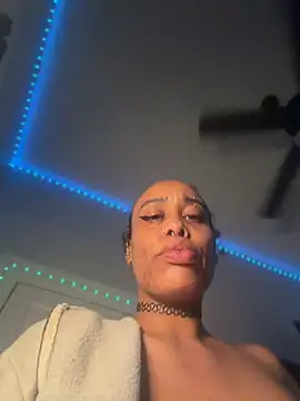 loveluna8 online show from June 4, 10:16 pm