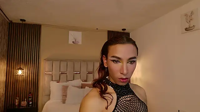 Nathan Smith  online show from February 4, 7:31 pm