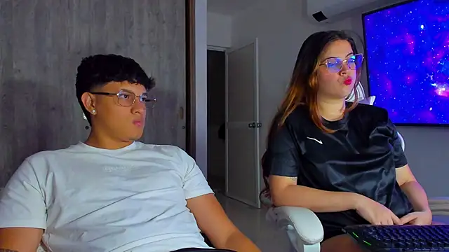 kittyandrick online show from April 10, 9:36 am