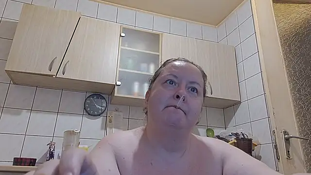 Snapshot of melissaBlessing chatting on June 21, 1:19 am melissaBlessing online show from June 21, 1:19 am