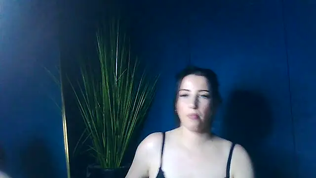 LuLuLover89 online show from January 19, 11:21 pm