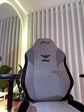 carolynnetrujillo online show from December 4, 2:54 am