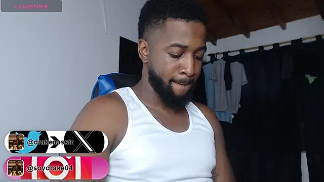 Snapshot of Drake_Nassir4 chatting on June 17, 4:37 am Drake Nassir4 online show from June 17, 4:37 am